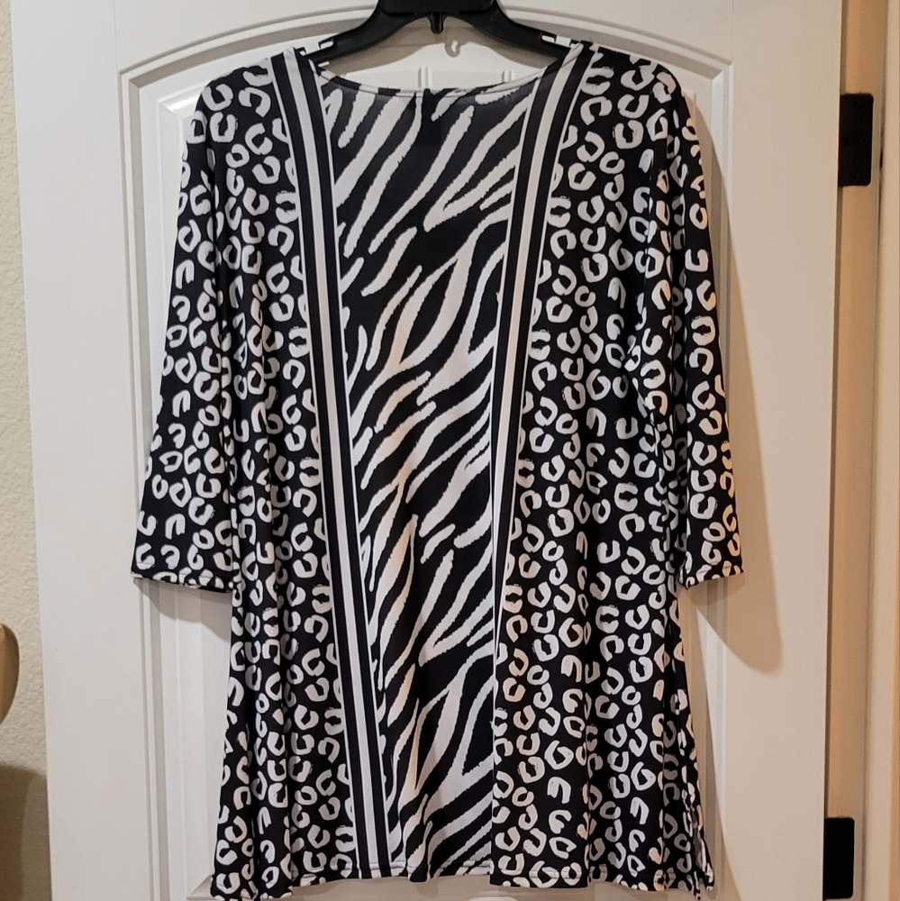 🆕️Valentina Blk/Wht Zebra Bling Tunic XL - Picture 6 of 11